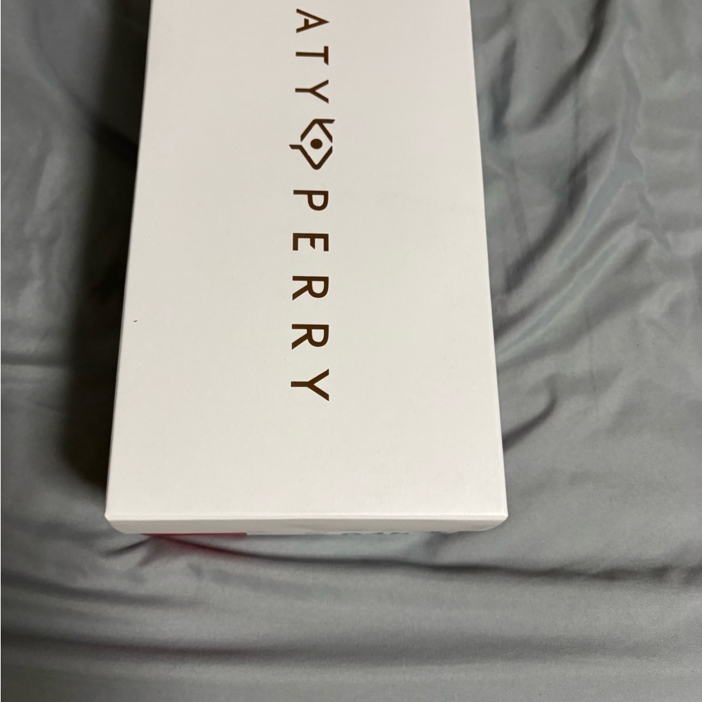 Katy Perry size 8 leopard shoes